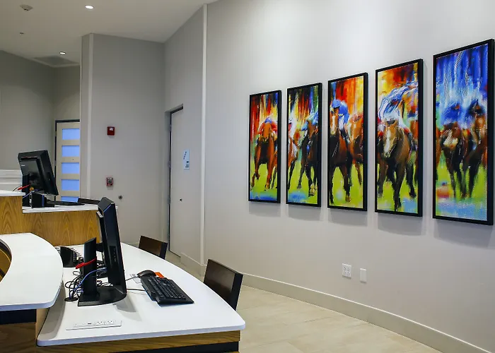 Holiday Inn Express & Suites Downtown Louisville By Ihg