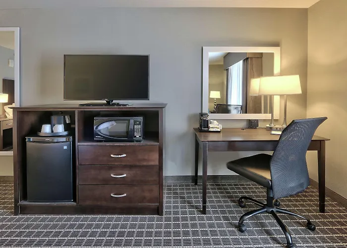 Hampton Inn & Suites Albuquerque Airport