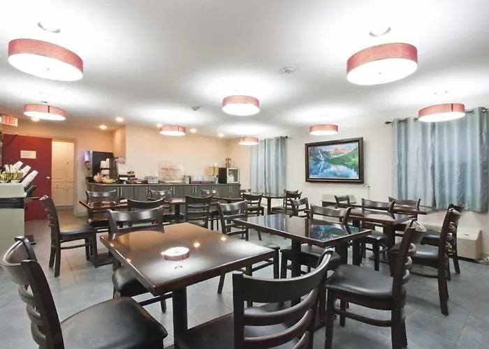 Travelodge By Wyndham Kindersley