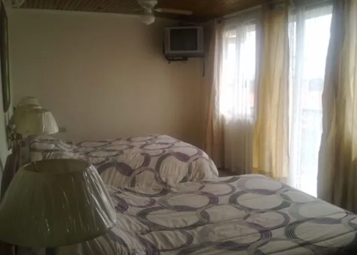 Hotel La Guaria Inn&Suites