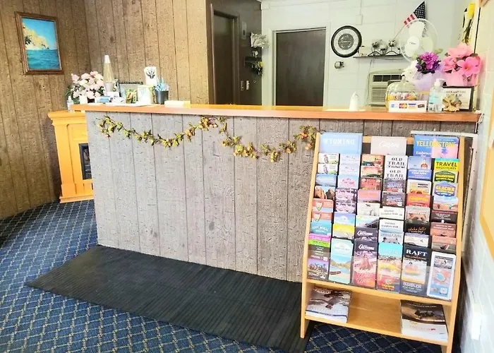 Town House Motor Inn
