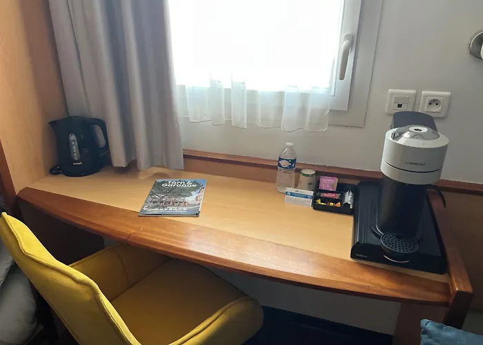 Brit Hotel Confort Montauban