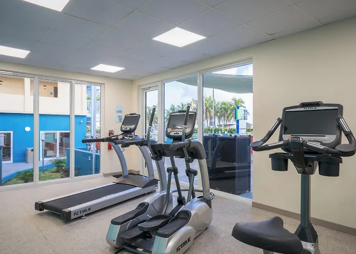 Holiday Inn Express & Suites Nassau By Ihg