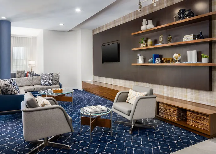 Courtyard By Marriott Auburn