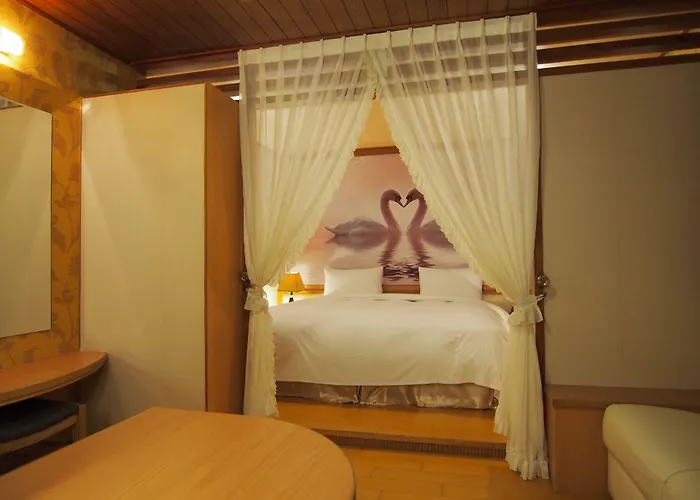 Day Chen Hotel