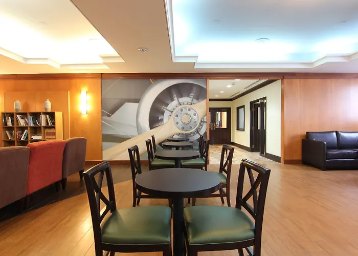 Best Western Premier Toronto Airport Carlingview Hotel
