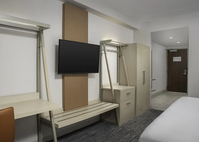 Holiday Inn Express & Suites Pittsburgh North Shore By Ihg