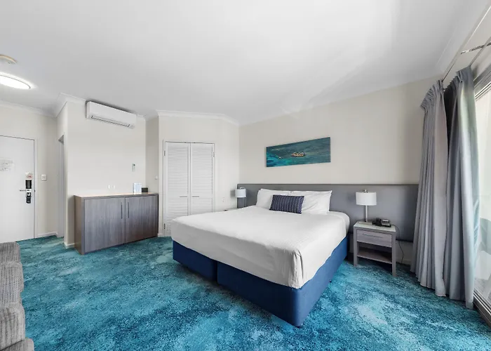 Ocean Centre Hotel