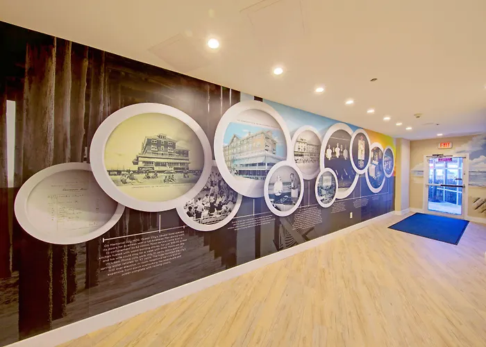 Commander Hotel & Suites