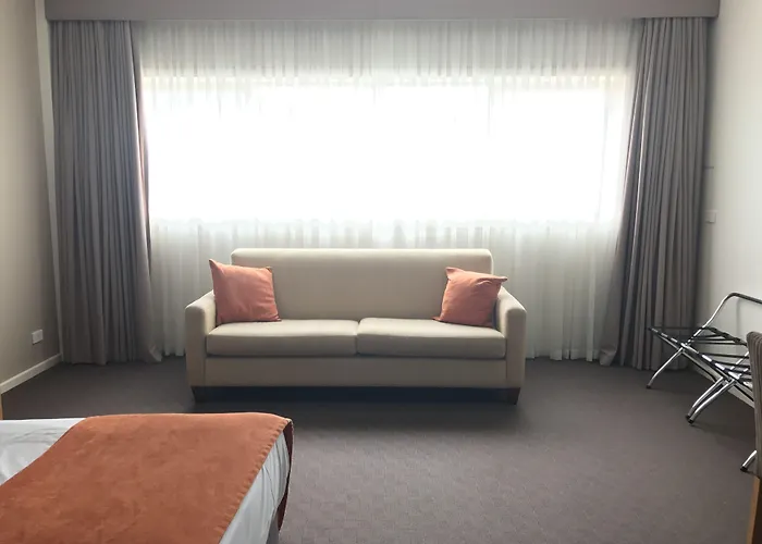 Mornington Hotel