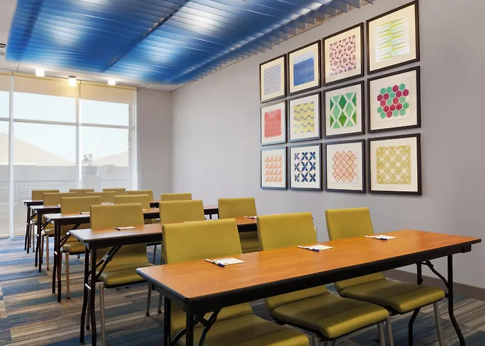 Holiday Inn Express & Suites Edinburg- Mcallen Area By Ihg