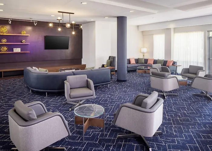 Courtyard By Marriott Charleston Downtown/Civic Center