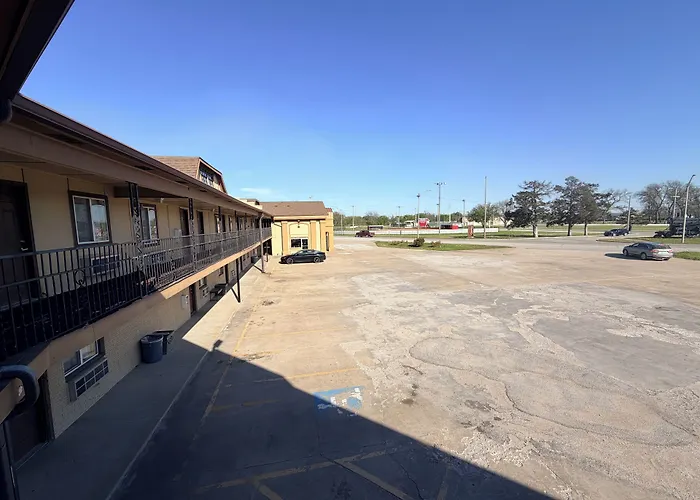 Regal Inn Coffeyville Ks Us 169