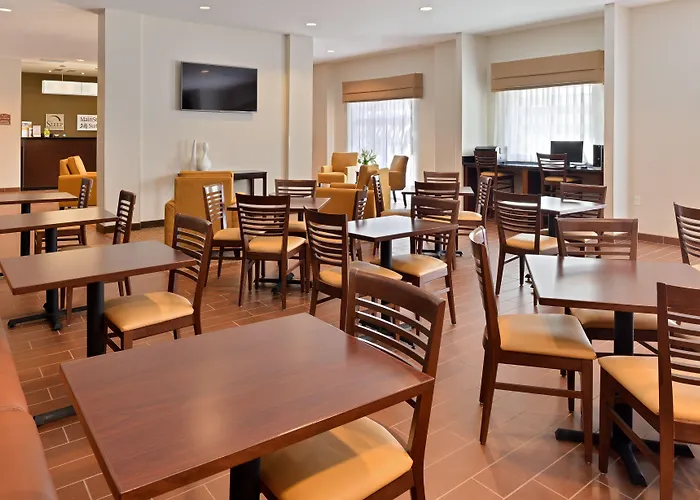 Sleep Inn & Suites Meridian - Bonita Lakes