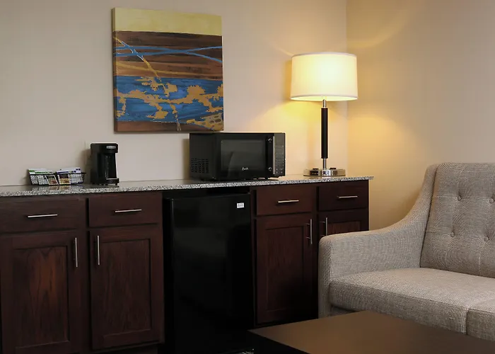 Holiday Inn Express & Suites Omaha South Ralston Arena By Ihg