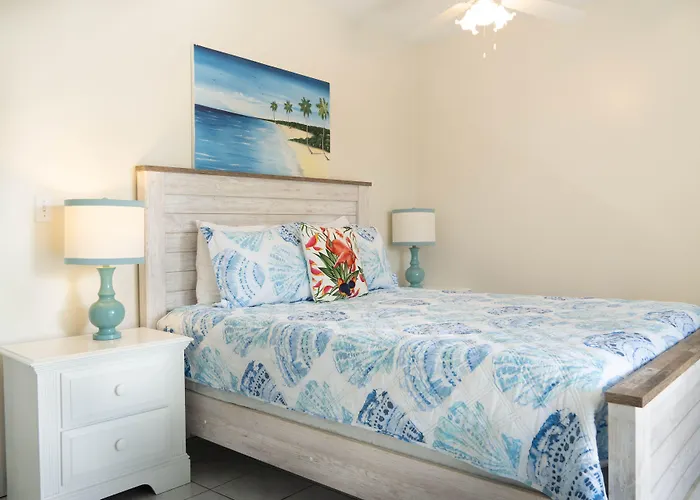 Island Club Turks & Grace Bay Place