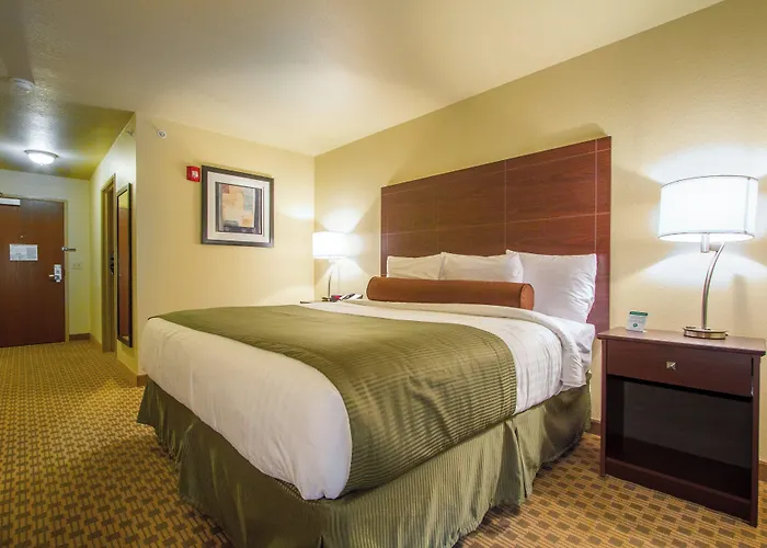 Cobblestone Inn & Suites - Corry