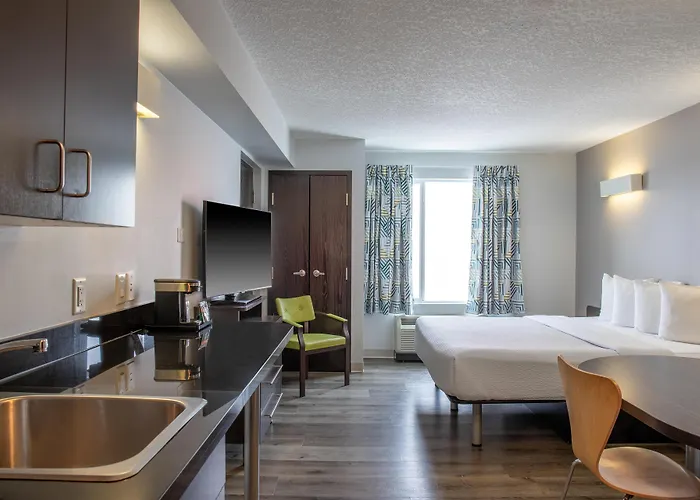 Motel 6 Airdrie