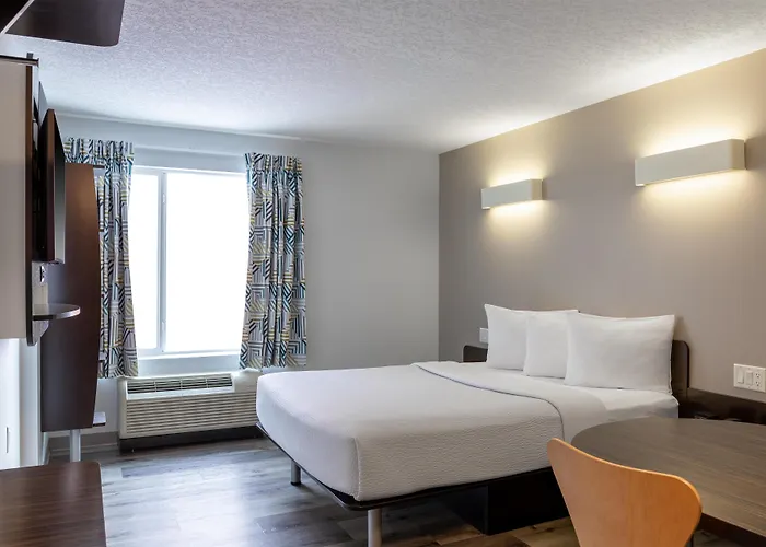 Motel 6 Airdrie