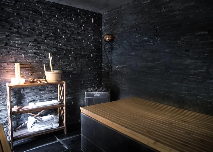 Frost&Fire Hotel