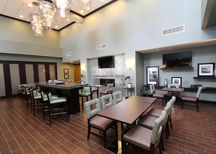 Hampton Inn & Suites By Hilton St. John'S Airport