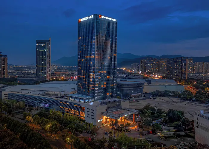 Expo Center Hotel - Free Shuttle Bus & Late Check-Out