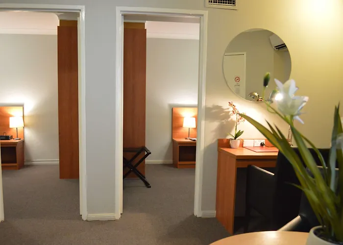Ramada Hotel & Suites By Wyndham Cabramatta