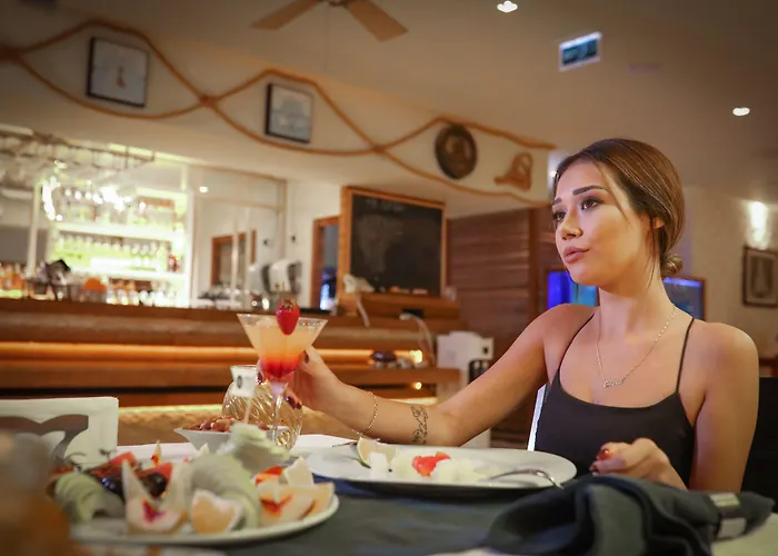Yacht Club