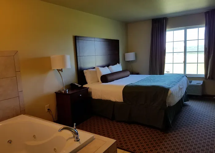 Cobblestone Inn & Suites - Bottineau