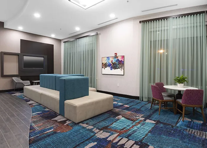 Hampton Inn & Suites - Raleigh Downtown