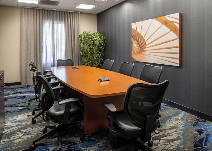 Fairfield Inn & Suites By Marriott Visalia Tulare