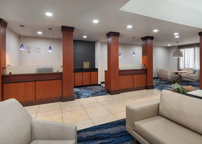 Fairfield Inn & Suites By Marriott Visalia Tulare