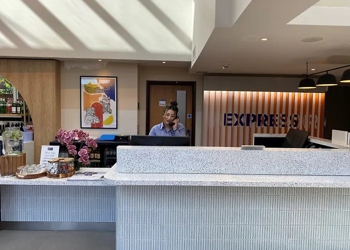 Holiday Inn Express Windsor By Ihg