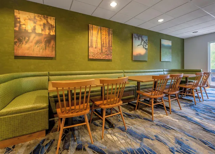 Fairfield Inn & Suites By Marriott Slippery Rock