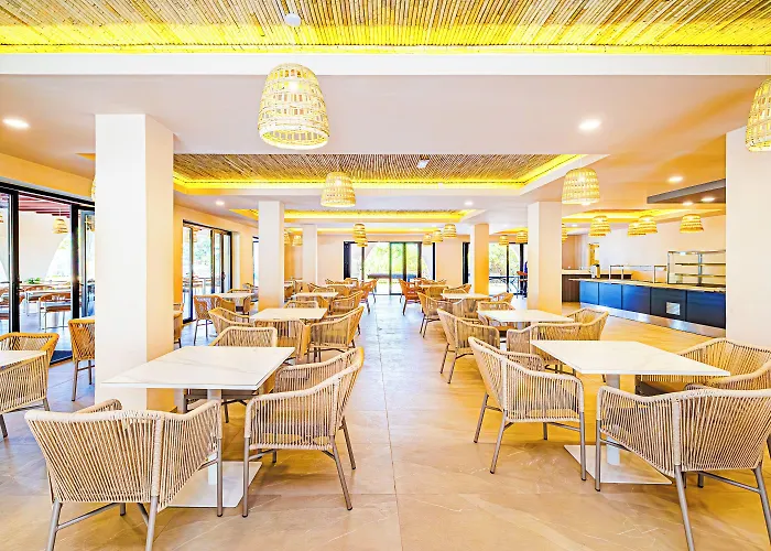 Palm Beach Hotel