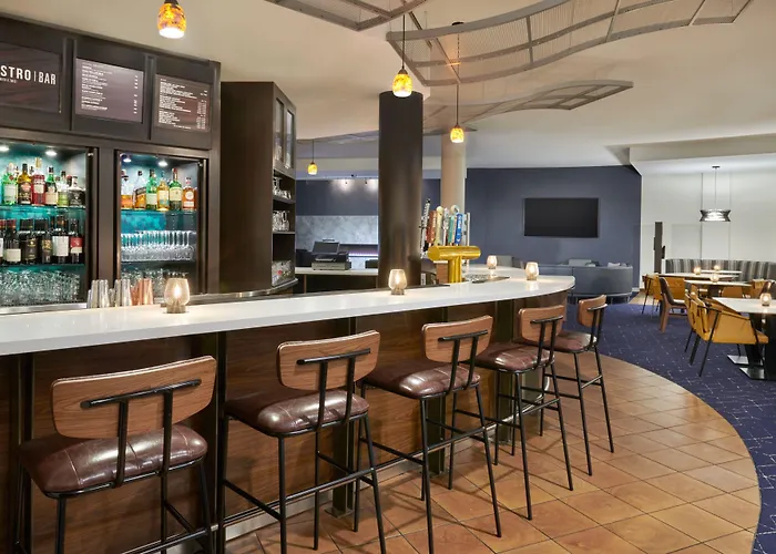 Courtyard By Marriott Ottawa East