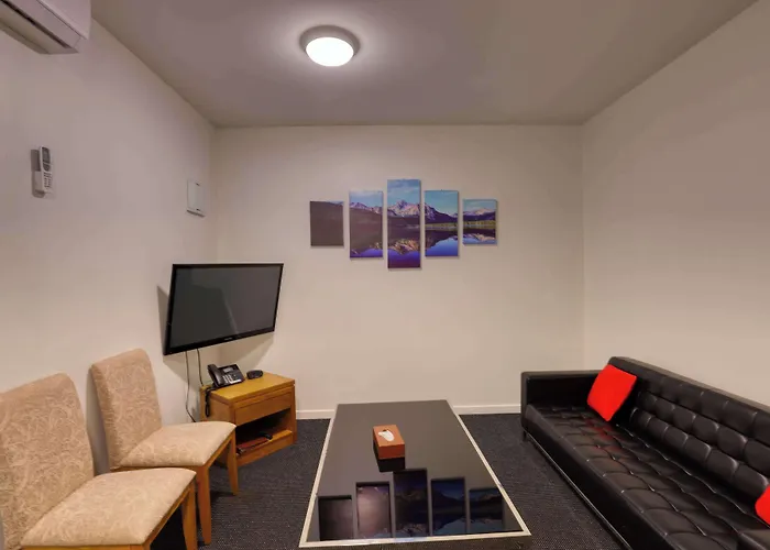Ramada By Wyndham, Hamilton City Center