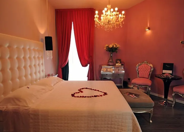 Hotel In - Lounge Room