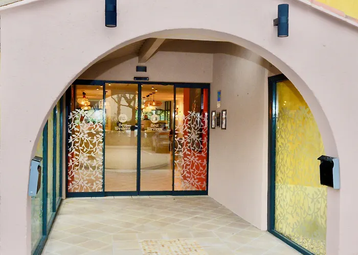 Sure Hotel By Best Western Gemenos En Provence
