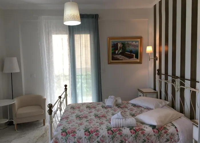 Hotel Avra