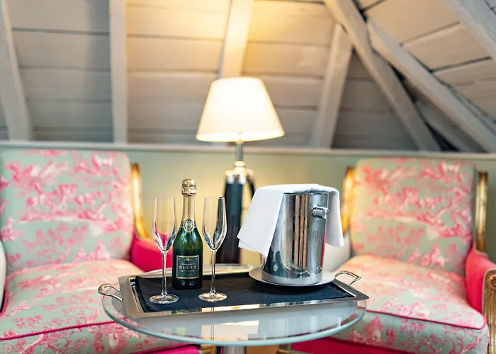 Hotel Le Place D'Armes - Relais & Chateaux
