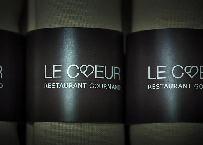 Au Coeur Du Village