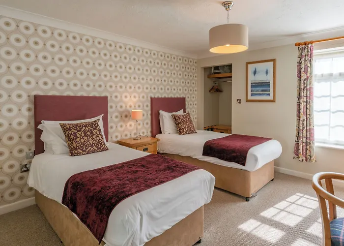 Avon Causeway Hotel
