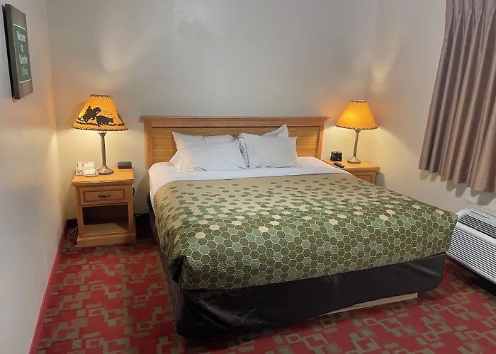 Harmony Inn & Suites