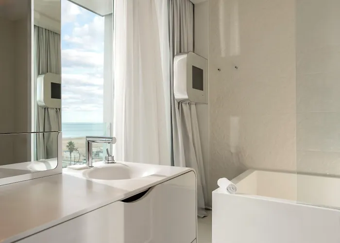 I-Suite Hotel