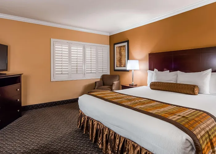 Best Western Plus Casino Royale-Center Strip