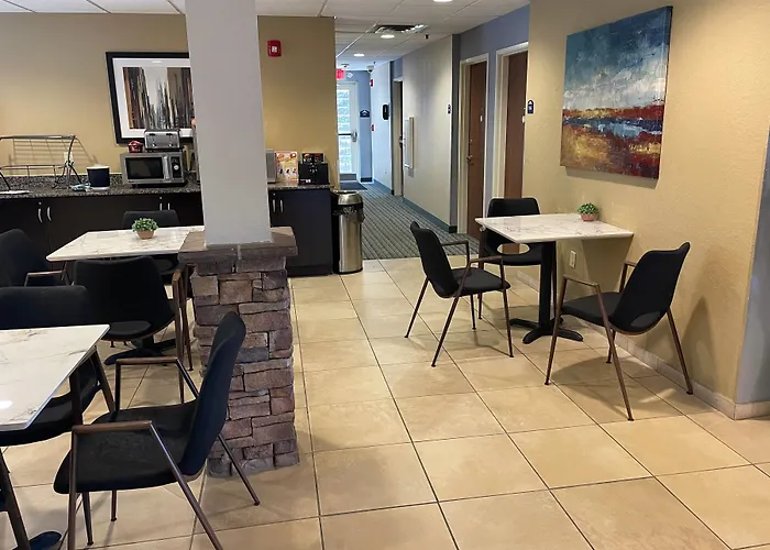 Microtel Inn & Suites By Wyndham Waynesburg