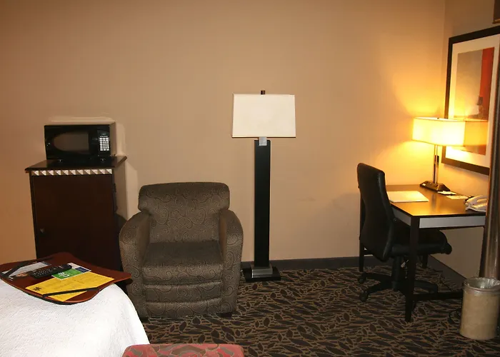 Hampton Inn & Suites Bay City