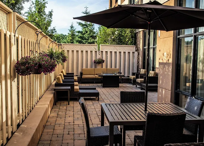 Courtyard By Marriott Kingston Highway 401