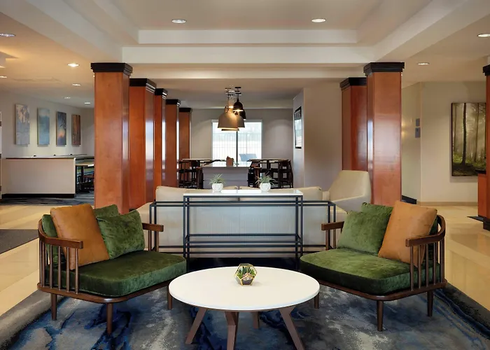 Fairfield Inn & Suites Redding